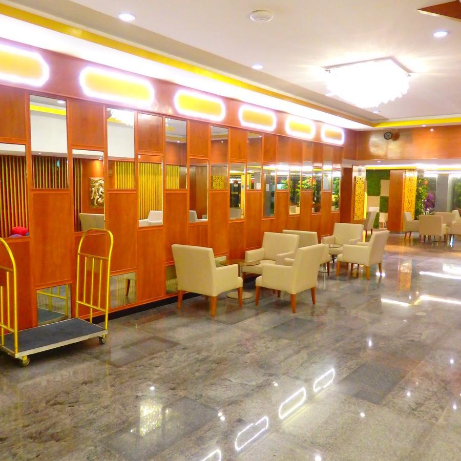 Pohseen Grand Palace Hotel Бангкок Экстерьер фото