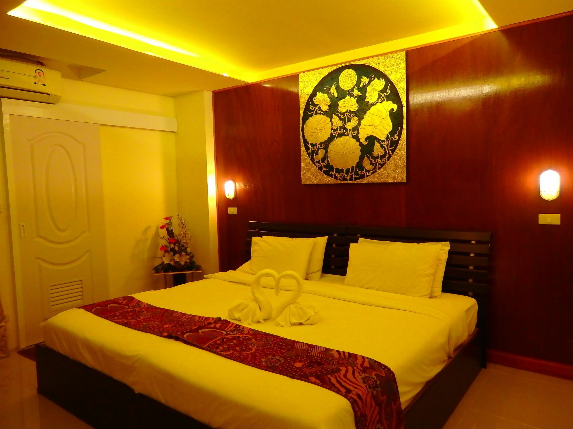 Pohseen Grand Palace Hotel Бангкок Экстерьер фото