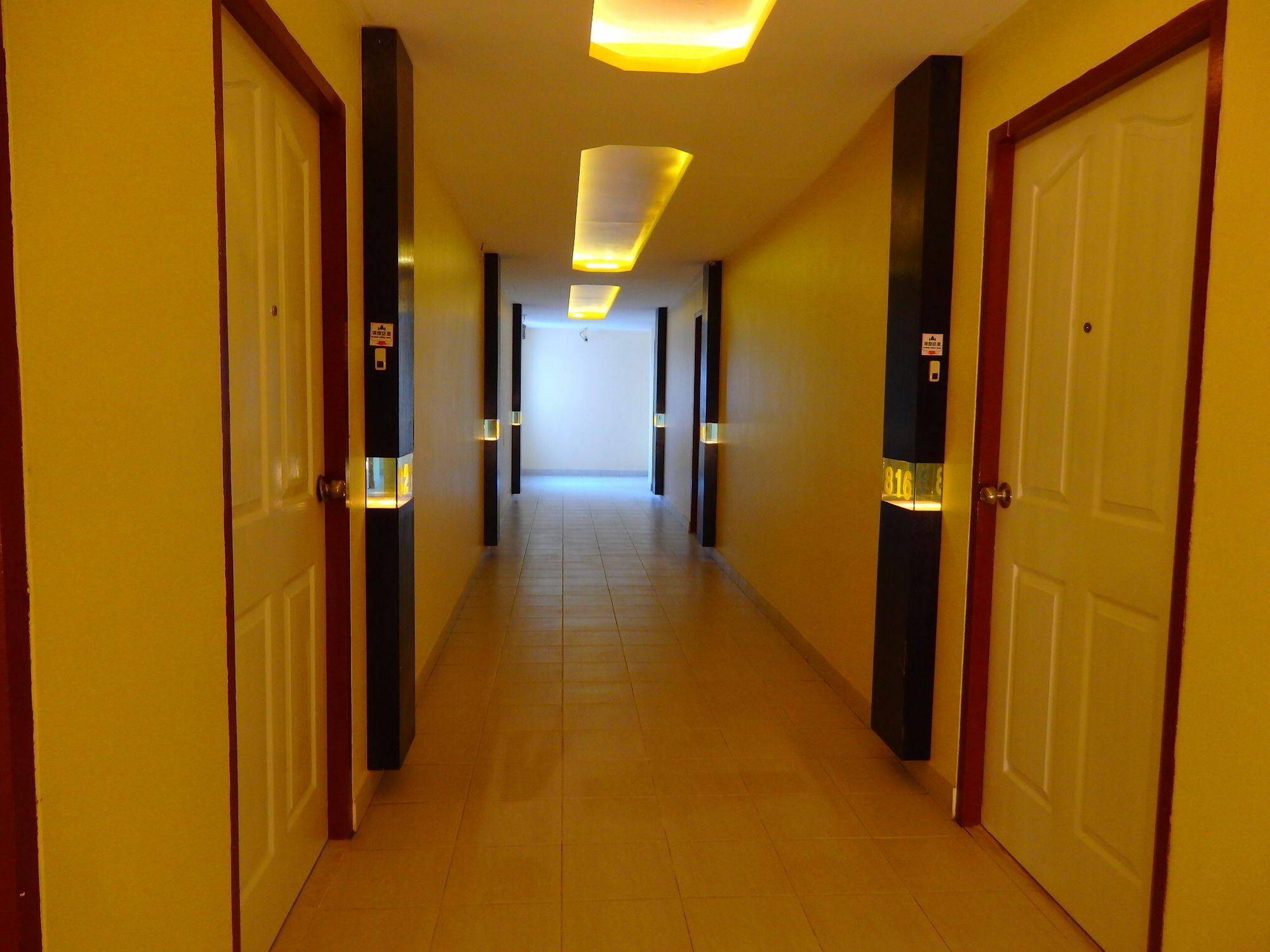 Pohseen Grand Palace Hotel Бангкок Экстерьер фото