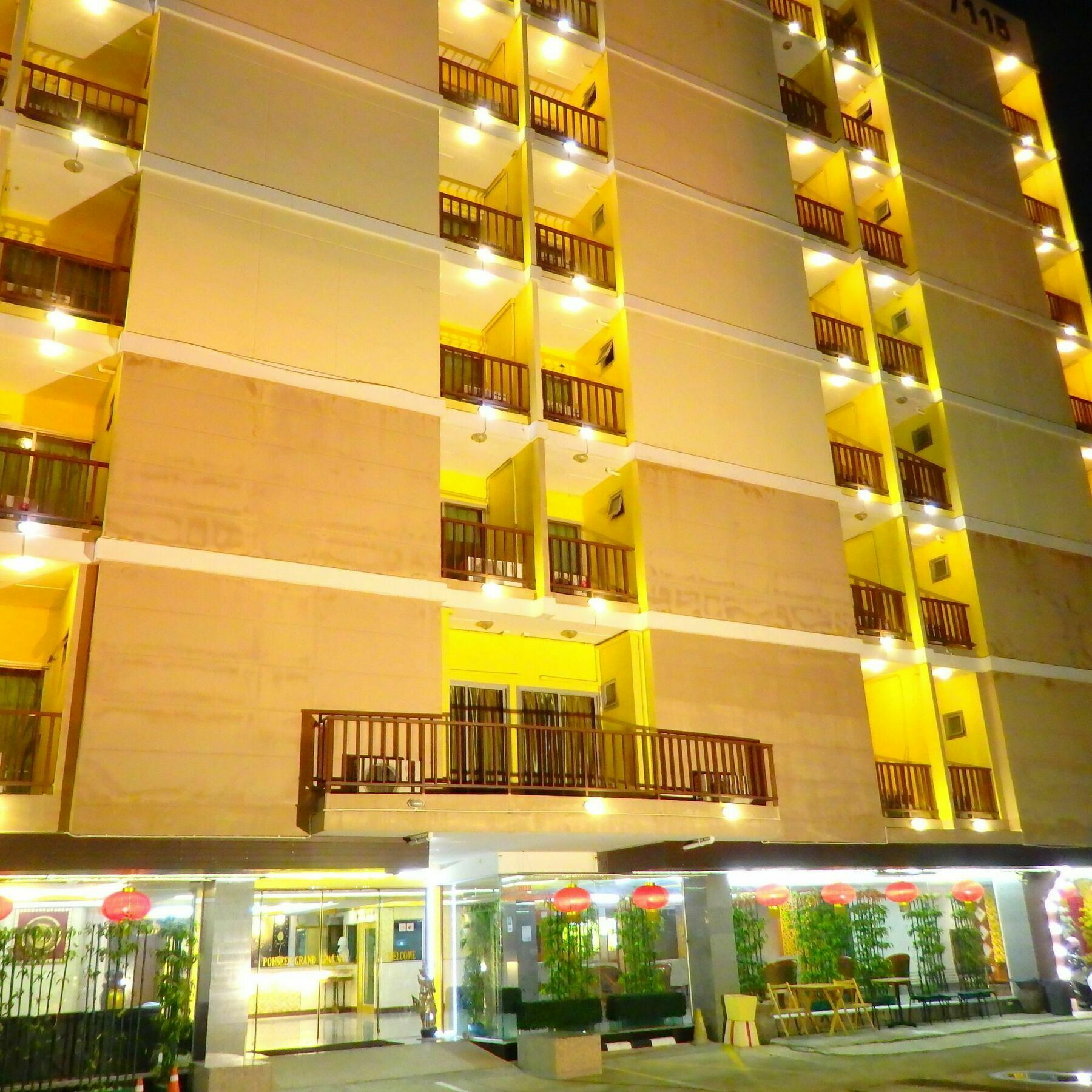 Pohseen Grand Palace Hotel Бангкок Экстерьер фото