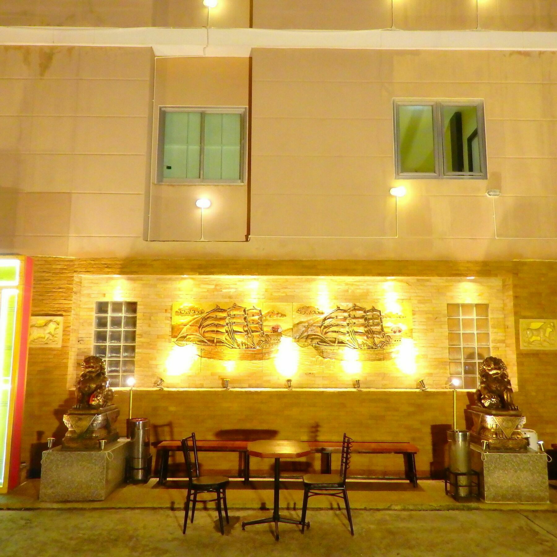 Pohseen Grand Palace Hotel Бангкок Экстерьер фото